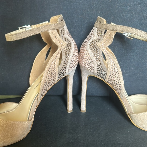 \Jessica Simpson\• Japara Jeweled Heels - Picture 8 of 10